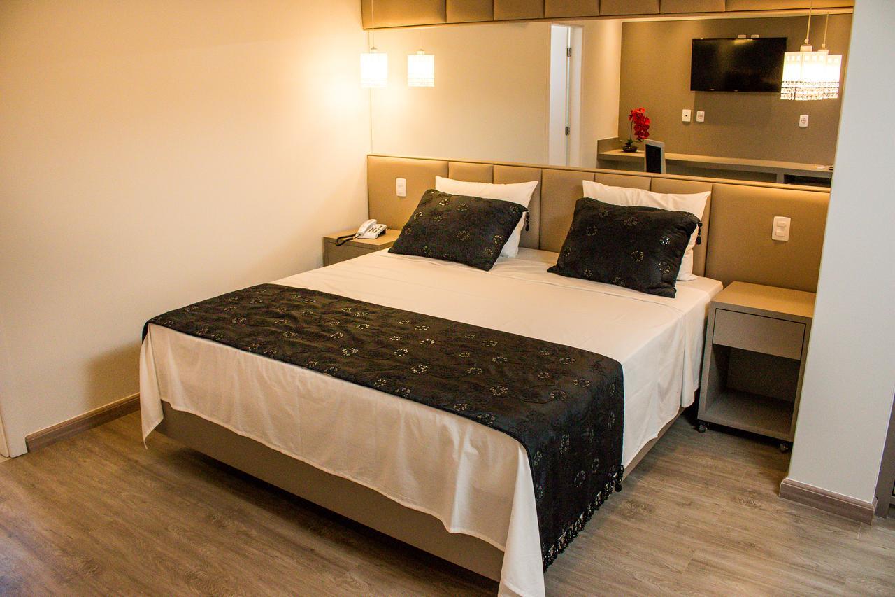 Ity Hotel Cristalina Bagian luar foto