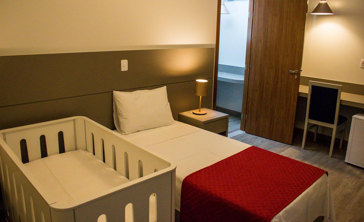 Ity Hotel Cristalina Bagian luar foto
