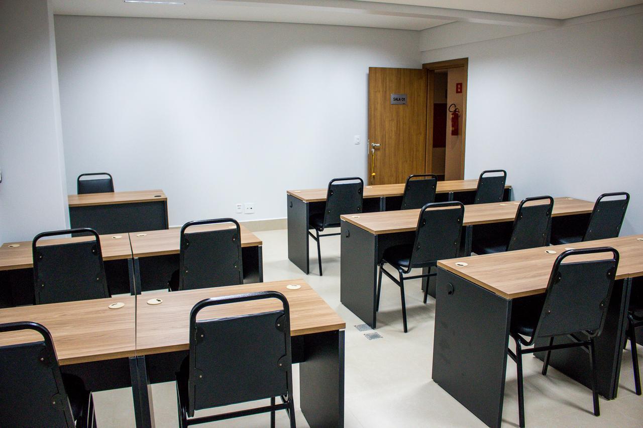 Ity Hotel Cristalina Bagian luar foto